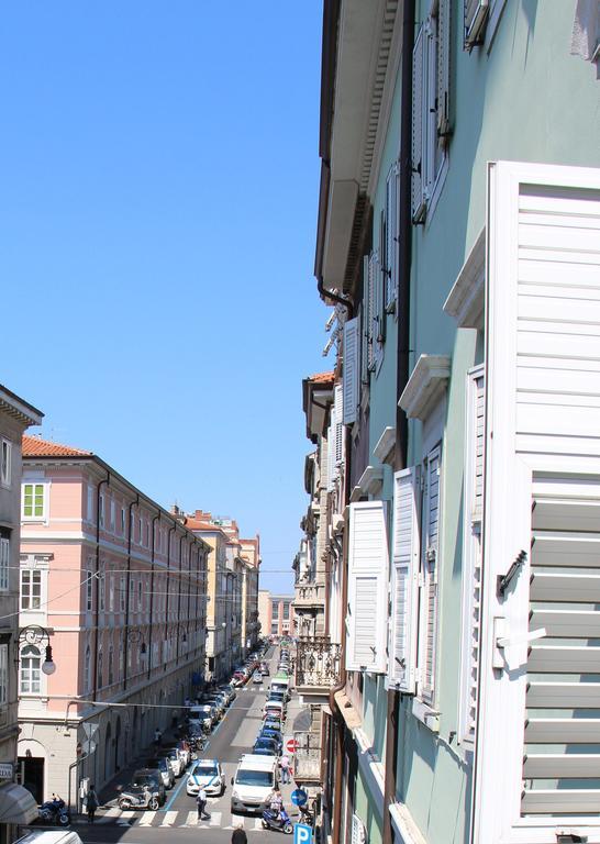 Smart Accomodation Trieste Exterior foto